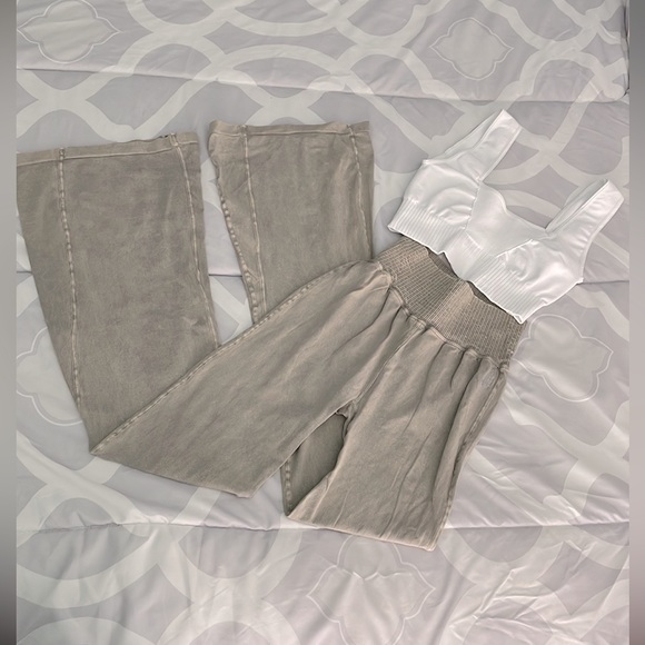 Free People- Good Karma Flare Leggings -Mushroom - Picture 9 of 10